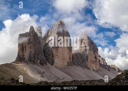 Les trois sommets de Lavaredo, sont trois sommets de mâchicoulis situé dans la région italienne de Lombardie et de la Vénétie Banque D'Images