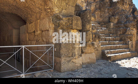 Entrée de la chambre forte, une partie de l'amphithéâtre de l'ensemble archéologique Italica, ville avec un rôle stratégique dans l'Empire romain, Santiponce, Séville Banque D'Images