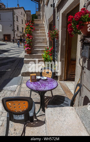 Magnifique village de montagne de Pescocostanzo, dans l'Apennin des Abruzzes Banque D'Images