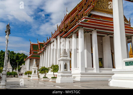 Vihara de Wat Ratchanatdaram, temple bouddhiste (WAT) à Bangkok, Thaïlande Banque D'Images
