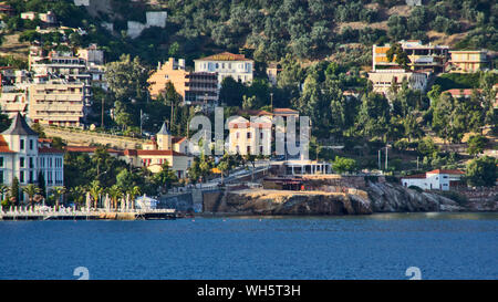 LOUTRA EDIPSOS EUBÉE,grèce,JUN 04, 2016. Voir d'Edipsos ville sur l'île d'Eubée en Grèce avec du soufre waters spa. Banque D'Images