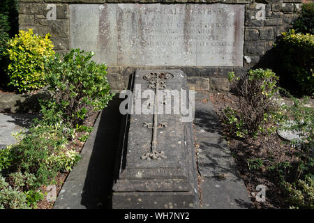 L33/UK - 30 août : pierre tombale de John Mason Neale à St Swithun's Church cimetière East Grinstead dans le Sussex de l'Ouest le 30 août 2019 Banque D'Images