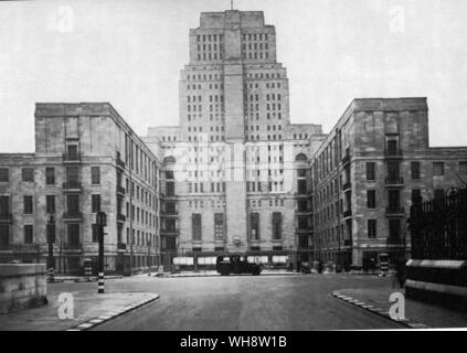 Pourtant, pas de gratte-ciel de Londres, bien que le nouveau Sénat Chambre à l'Université de Londres tour atteint en hauteur.. Années 1930 Banque D'Images