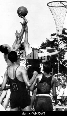 Match de basket-ball entre les Philippines et le Mexique aux Jeux Olympiques 1936 de Berlin Banque D'Images