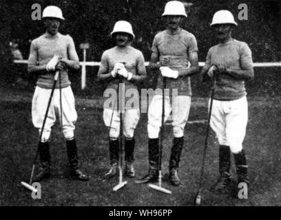 France, Paris, 1924 Jeux Olympiques : l'équipe de water-polo Français, qui vient au cinquième rang. Banque D'Images