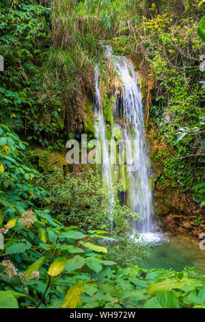 El Nicho cascade dans la sierra del Escambray mountains non loin de Cienfuegos, Cuba, Antilles, Caraïbes, Amérique Centrale Banque D'Images