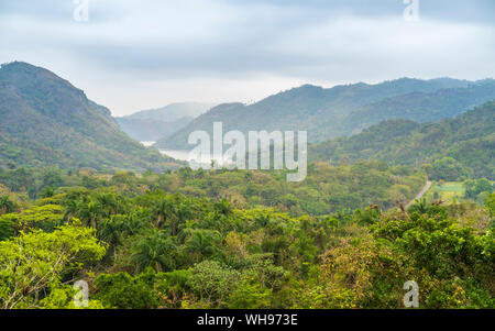 El Nicho vallée dans la sierra del Escambray mountains non loin de Cienfuegos, Cuba, Antilles, Caraïbes, Amérique Centrale Banque D'Images