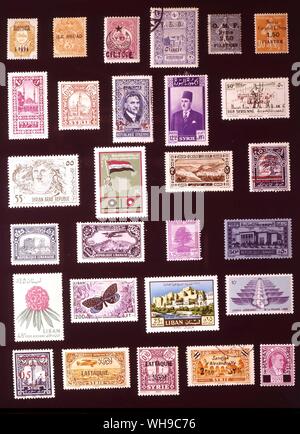 Asie - SYRIE ET LIBAN : (de gauche à droite) 1. Beyrouth, 5 paras, 1909, 2. Île Rouad, 3 centimes, 1916, 3. La Cilicie, 20 paras, 1919, 4. La Cilicie, 20 paras, 1920, 5. La Syrie, 2,50 piastres, 1922, 6. La Syrie et le Liban, grand 1,50 piastres, 1923, 7. La Syrie, 1 vieille, 1925, 8. La Syrie, 20 centiemes, 1930, 9. La Syrie, 12,50 piastres, 1938, 10. La Syrie, 121,50 piastres, 1946, 11. République arabe unie, 50 piastres, 1959, 12. République arabe syrienne, 55 piastres, 1964, 13. République arabe syrienne, 15 piastres, 1971, 14. Grand Liban, 2 piastres, 1924, 15. Liban, 10, 1927, 16 centiemes. Liban, 25 centiemes, 1930, Banque D'Images