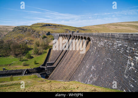 Claerwen barrage dans la vallée de l'Elan au Pays de Galles, Royaume-Uni, Europe Banque D'Images