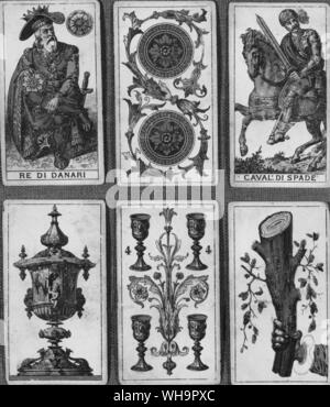 Carte - carte de tarot à partir de la combinaison de pièces - un design italien du 19e siècle pour les deux disques (en haut au centre) Banque D'Images