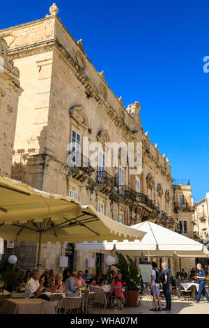 La Cathédrale, la Piazza Duomo, Ortigia Ortigia (Syracuse), (Syracuse), UNESCO World Heritage Site, Sicile, Italie, Méditerranée, Europe Banque D'Images