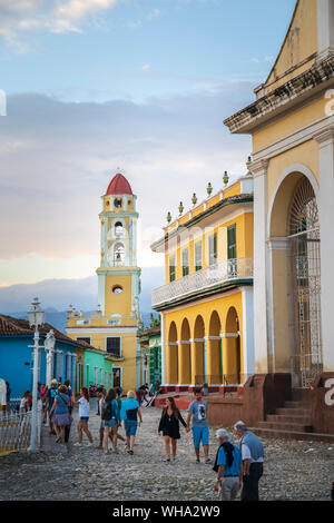 Vue de la rue du clocher et à Trinidad, UNESCO World Heritage Site, Sancti Spiritus, Cuba, Antilles, Caraïbes, Amérique Centrale Banque D'Images