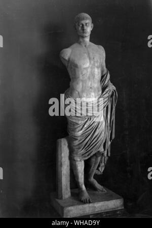 Marcus Brutus. Marcus Junius Brutus, assassin romain, conspirateur, et politicien ; se battit aux côtés de Pompée le Grand et contre Jules César à la bataille de Pharsalus 048b, mais vaincu et gracié par César ; gouverneur de la Gaule cisalpine 046b ; préteur 044b ; avec Decimus Brutus et Gaius Cassius Longinus, conduit l'assassinat réussi conspiration contre Jules César 044b ; à soulèvement populaire contre la conspiration, s'enfuit vers la Macédoine et l'armée a 044b, avec l'appui du Sénat, s'est joint à Cassius en opposition à Marc Antoine et Octave, mais vaincu à la bataille de Philippes 042b ; 085 suicide b-042b . . Banque D'Images