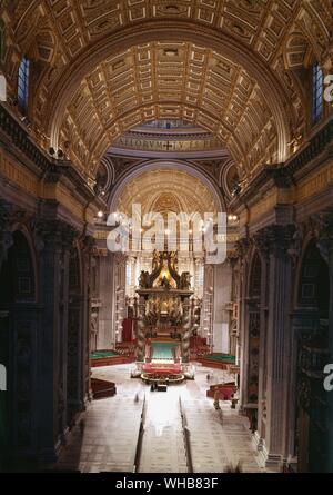 Autel - du Bernini baldacchino , Basilica di San Pietro , Vatican , Rome , Italie Banque D'Images