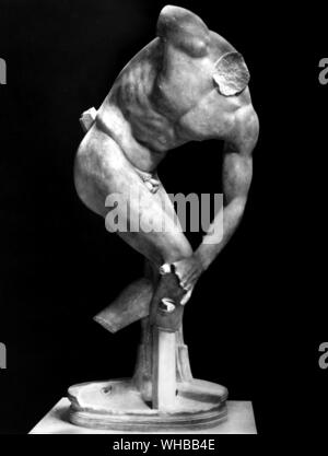 Discobolos de Myron , Lancellotti copier , ? 1er siècle avant J.-C. en hauteur 60 pouces ou 152 cm. Le Musée National Romain , Rome Banque D'Images