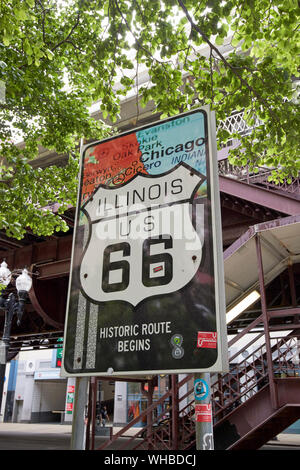 Signe de route 66 route historique moderne commence signe sur east adams street la boucle de Chicago, dans l'Illinois, États-Unis d'Amérique Banque D'Images