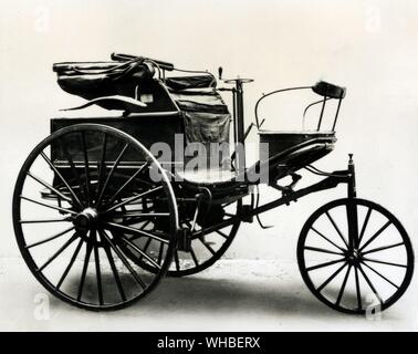 Benz motor car 1888 - Un véhicule à trois roues avec un moteur monocylindre horizontal conçu par Carl Benz. Cet exemple est sans doute la première voiture à essence mis en Angleterre. Banque D'Images