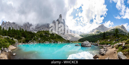 Lac Sorapis - Cortina D'Ampezzo - Italie Banque D'Images