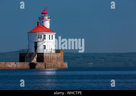 Wisconsin Point Lighthouse sur le lac Supérieur Banque D'Images