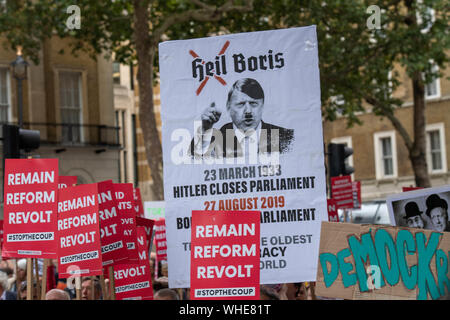 Londres 2 septembre 2019 manifestants devant Downing Street pendant l'annonce de Boris Johnson sur Brexit. Ian crédit DavidsonAlamy Live News Banque D'Images