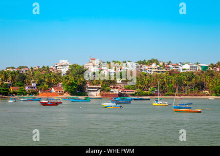 Dona Paula cape est un point de vue à partir de la ville de Panjim Goa en état de l'Inde Banque D'Images