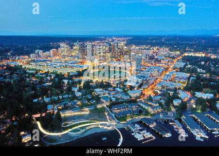 Drone abattu de la ville de Bellevue à partir de ci-dessus Banque D'Images