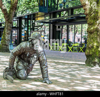 Monument aux pompiers morts en Pioneer Square, Seattle Washington Banque D'Images