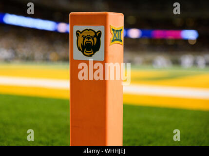 31 août 2019 : Fin de la zone au cours de la 2ème moitié de la NCAA Football match entre Stephen F. Austin bûcherons et le Baylor Bears à McLane Stadium à Waco, Texas. Matthew Lynch/CSM Banque D'Images