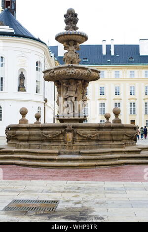 Fontaine de Kohl au château de Prague, Prague, République tchèque Banque D'Images