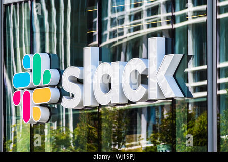 21 août 2019 San Francisco / USA - Slack Technologies, Inc. signe à leur siège, au quartier de SOMA ; Slack (son produit principal) est un ensemble de col Banque D'Images