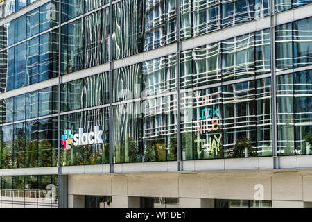 21 août 2019 San Francisco / USA - Slack Technologies, Inc. siège à quartier SOMA ; Slack (son produit principal) est un ensemble de collabo Banque D'Images