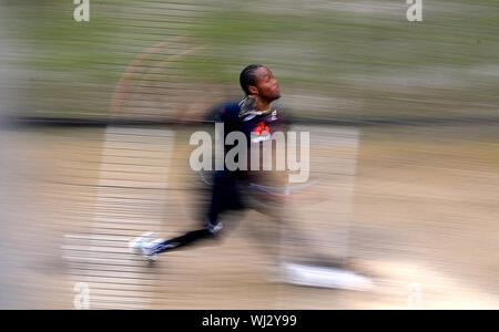 L'Angleterre Jofra Archer lors d'une session de bols de filets à Old Trafford, Manchester. Banque D'Images