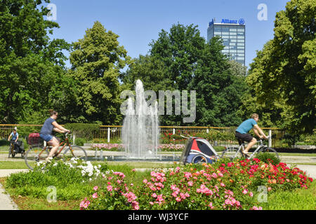 Berlin, eh bien, l'Allemagne, vélo, cycliste, jet, jet, jardin, vert, vert arrangement arrangement, parc, Parc, roue, cycliste, roseraie, fontaine, tr Banque D'Images