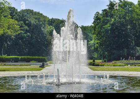 Berlin, Allemagne, bien, jet, jet, jardin, vert, vert arrangement arrangement, parc, Parc, roseraie, fontaine, Treptow, Treptow, parc de Treptow, Banque D'Images