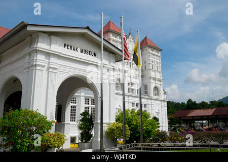 L'entrée principale de l'Perak Museum de Taiping, Perak, Malaisie. Le musée abrite des objets historiques, culturels et des animaux taxidermie Banque D'Images