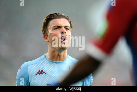 Jack Grealish de Aston Villa montre sa frustration lors du match Premier League entre Crystal Palace et Aston Villa à Selhurst Park , Londres, 31 août 2019 - usage éditorial uniquement. Pas de merchandising. Pour les images de football, les restrictions FA et Premier League s'appliquent inc. Aucune utilisation Internet/mobile sans licence FAPL - pour plus de détails, contactez football Dataco Banque D'Images