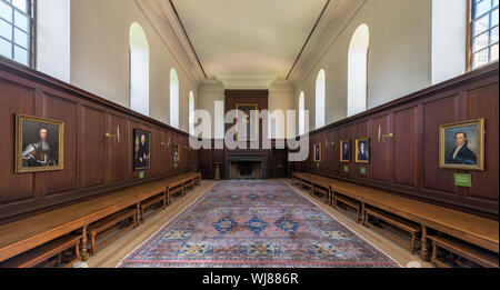 Grande salle à l'intérieur du bâtiment historique Wren sur le campus du College of William and Mary à Williamsburg, en Virginie Banque D'Images