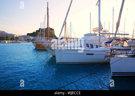 Marina de Denia à Alicante bateaux Valencia Province d'Espagne Banque D'Images