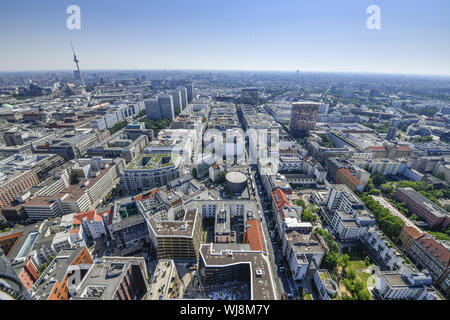 Voir, de Berlin, le Checkpoint Charlie, l'Allemagne, tour de télévision, bâtiment, mettez en surbrillance, l'immobilier, rue de Leipzig, Leipzig street, photo aérienne, des pi Banque D'Images