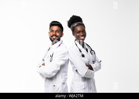 Portrait de deux libre debout dos à dos dans l'hôpital Banque D'Images