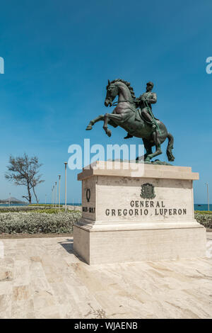 Statue du général Gregorio Luperon, près de forteresse de San Felipe, La Puntilla square, Puerto Plata, République dominicaine Banque D'Images