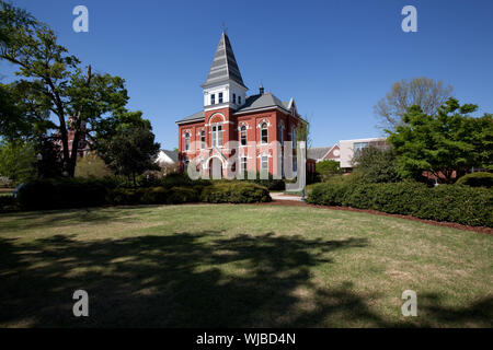 Hargis Hall, construit en 1888 et nommé d'après H. Estes Hargis. Situé sur le campus principal à l'Université Auburn de Auburn, Alabama Banque D'Images