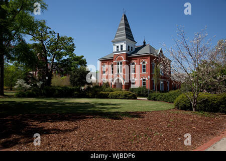 Hargis Hall, construit en 1888 et nommé d'après H. Estes Hargis. Situé sur le campus principal à l'Université Auburn de Auburn, Alabama Banque D'Images