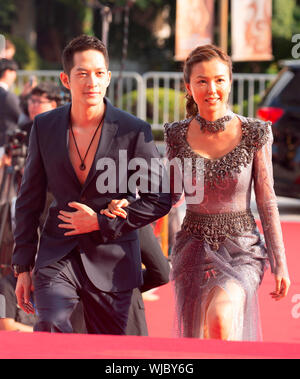 Xingtong Yao et Charles Luu, 28 août 2019 : l'actrice chinoise Yao Xingtong (R) et l'acteur Charles Luu au Seoul International Drama Awards 2019 à Séoul, Corée du Sud. Credit : Lee Jae-Won/AFLO/Alamy Live News Banque D'Images