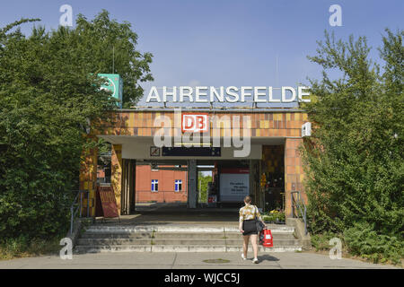 Ahrensfelde, vue, à l'extérieur, à l'extérieur, à l'extérieur vue, vue extérieure, Berlin, Allemagne, logo, Marzahn, Marzahner, Marzahn 100 village, Sbahn, city railroad Banque D'Images