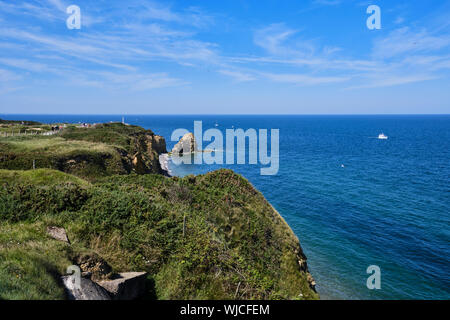 Les falaises à l'échelle par les Rangers lors de l'invasion du Jour J à la Pointe du Hoc en 1944 Banque D'Images