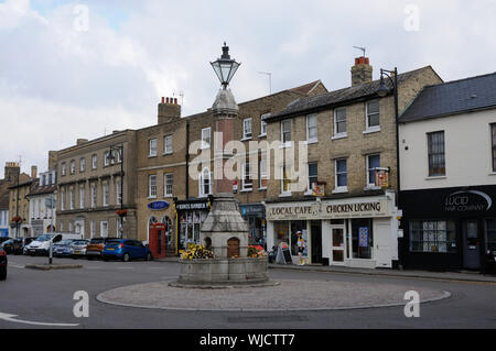 Victoria Memorial, le Broadway, St Ives Cambridgeshire,.La fontaine a été érigée en souvenir du jubilé de diamant de la reine Victoria 1897. Banque D'Images