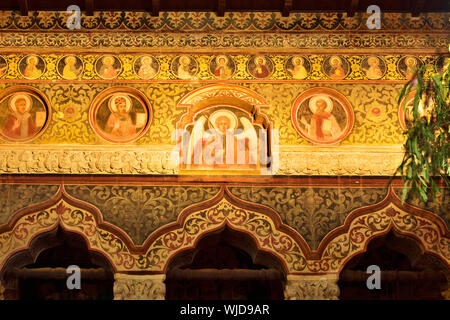 Détail de l'église du monastère Stavropoleos, un monastère orthodoxe de l'Est pour les moniales de la vieille ville de Bucarest. Roumanie Banque D'Images