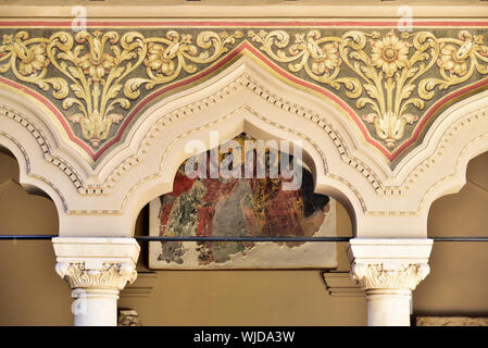 Détail de l'église du monastère Stavropoleos, un monastère orthodoxe de l'Est pour les moniales de la vieille ville de Bucarest. Roumanie Banque D'Images