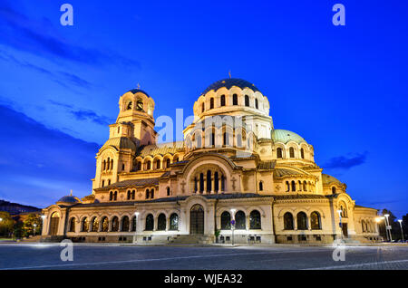 Saint cathédrale Alexandre Nevski au crépuscule, Sofia. Bulgarie Banque D'Images